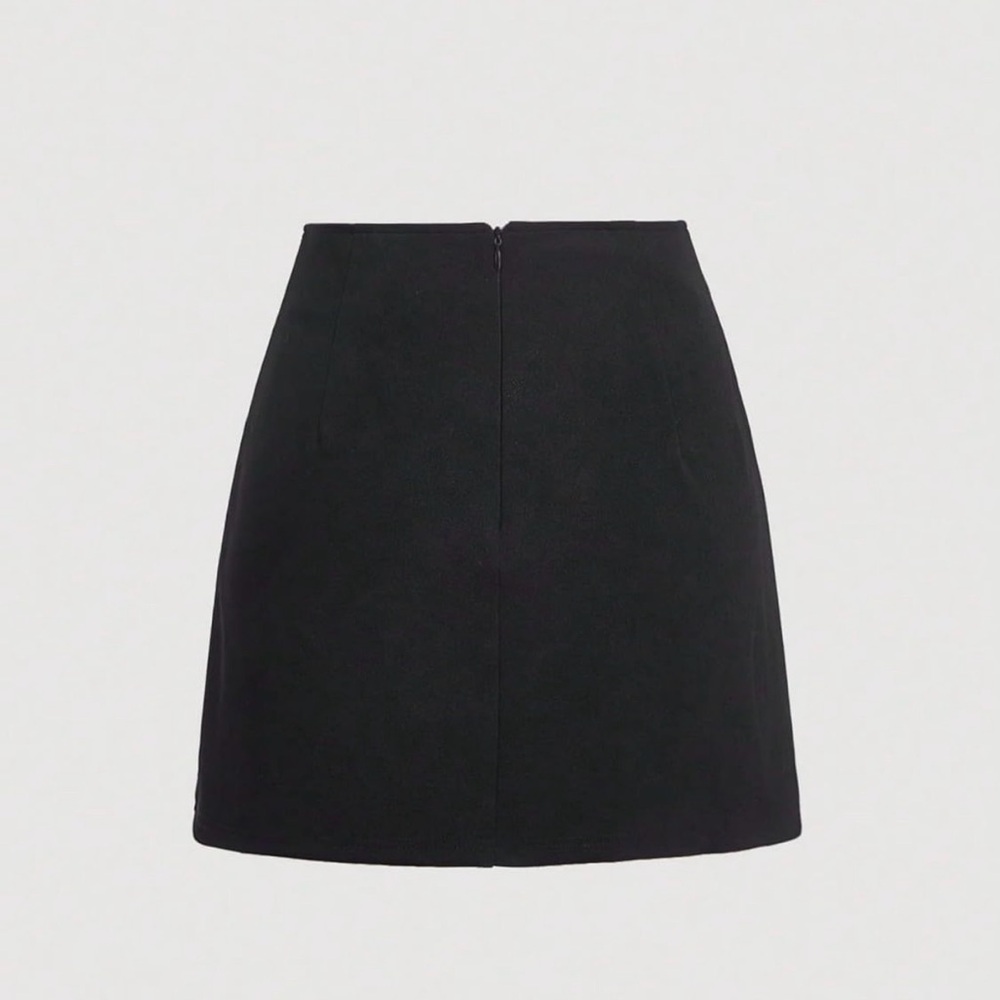 New with tags WDIRARA Women's Bow Front Wrap Mini Skirt - Picture 2 of 3